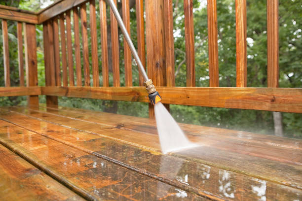 Best Pool Deck Cleaning in Deerfield, WI